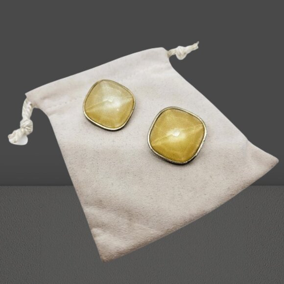 Vintage Square Golden Stud Earrings - Picture 1 of 6